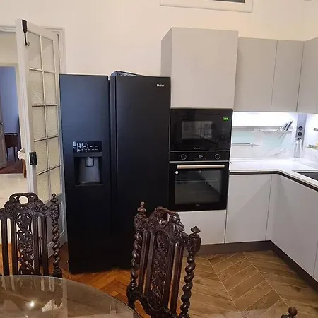 Superbe 4 Pieces 75 M Carres Pour 2 A 6 Personnes Centre Parking 3 Jours Minimum ニース