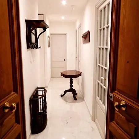 Superbe 4 Pieces 75 M Carres Pour 2 A 6 Personnes Centre Parking 3 Jours Minimum アパート